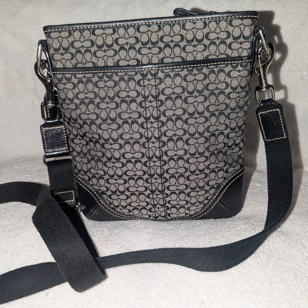 Vintage Y2K Coach Black and Gray C Patterned Crossbody Bag